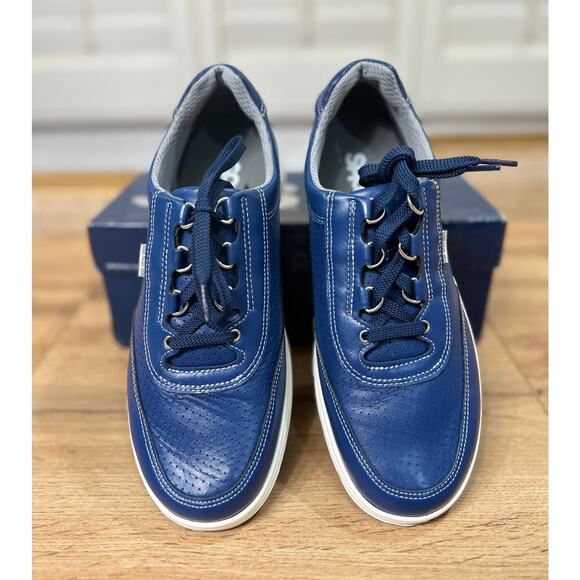 SAS Women's Sporty Lux Lace Up Sneaker Blue Perf Leather Size 10 Wide NIB Comfy - Picture 7 of 14